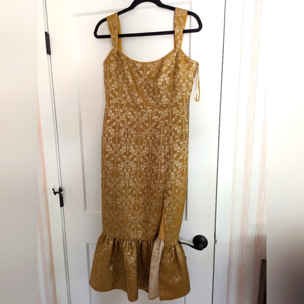 Sachin & Babi Size 4 Gold Dress